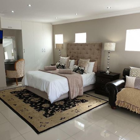 Pongola Road Self Catering Accommodation Uitenhage Екстер'єр фото