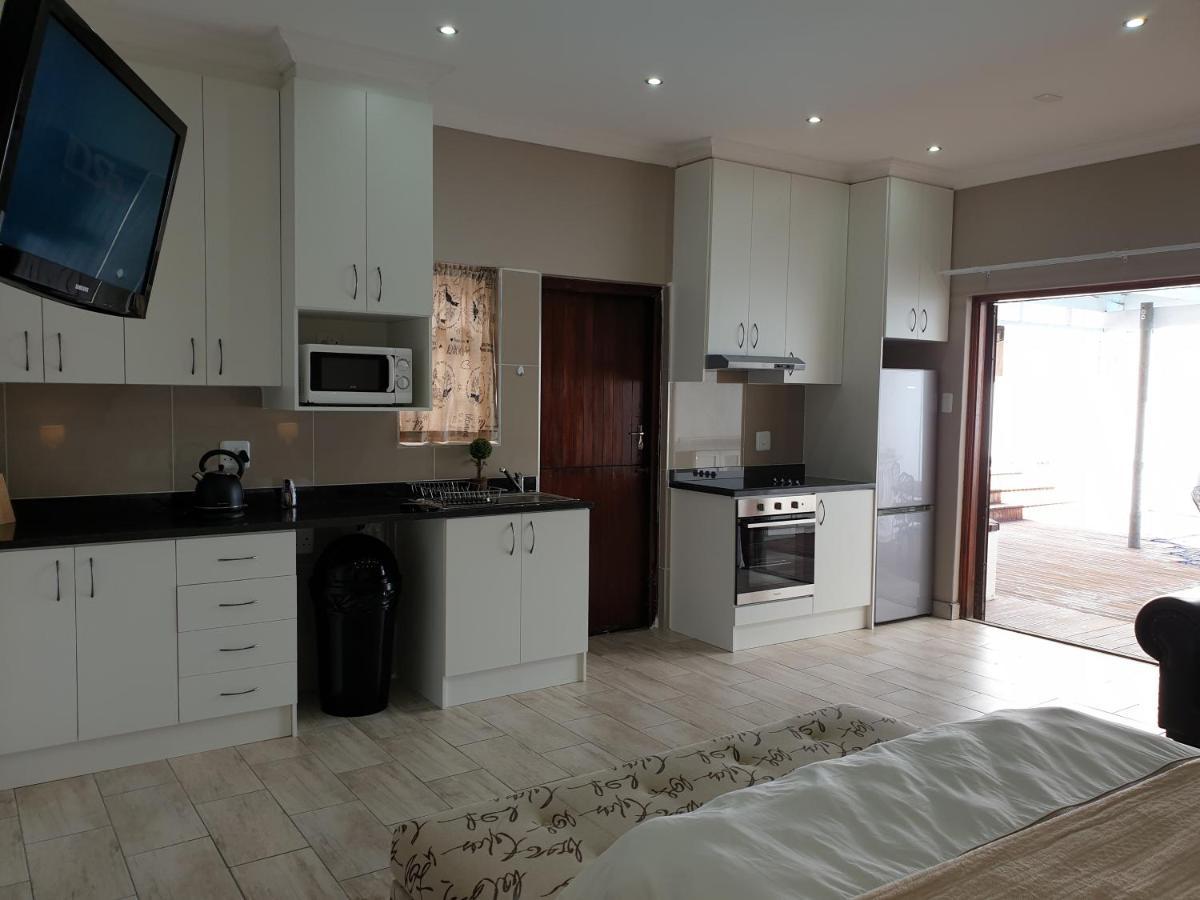 Pongola Road Self Catering Accommodation Uitenhage Екстер'єр фото