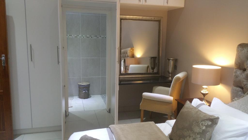 Pongola Road Self Catering Accommodation Uitenhage Екстер'єр фото