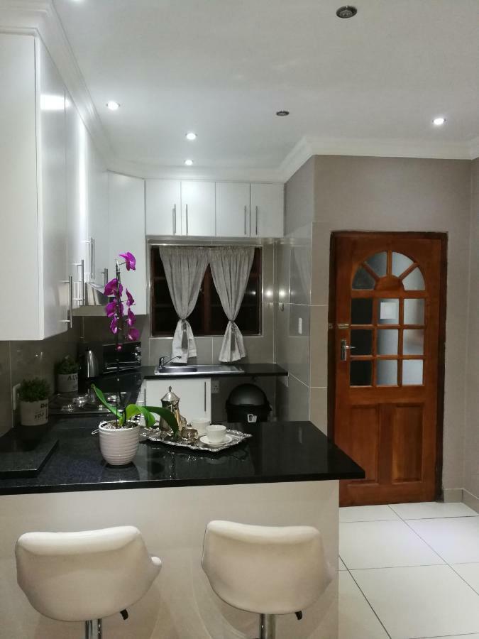 Pongola Road Self Catering Accommodation Uitenhage Екстер'єр фото