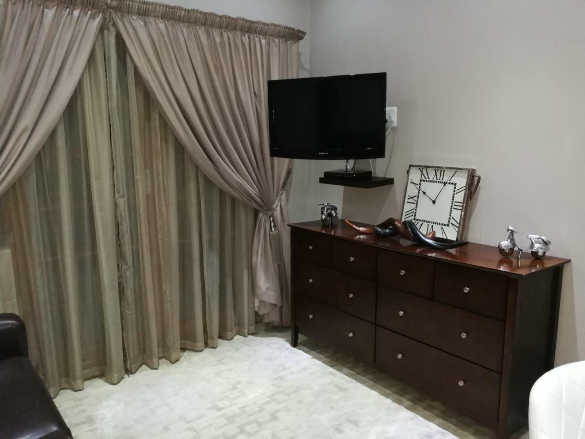 Pongola Road Self Catering Accommodation Uitenhage Екстер'єр фото