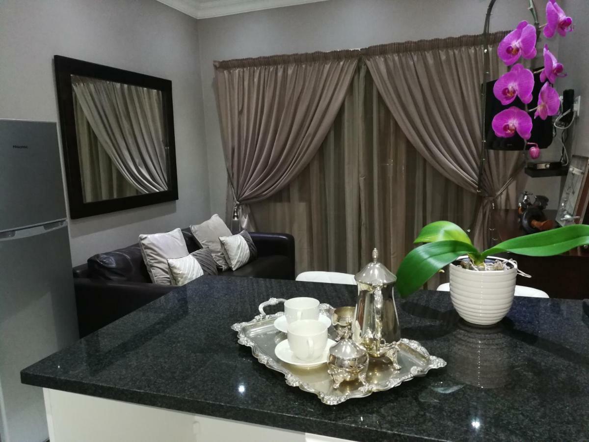 Pongola Road Self Catering Accommodation Uitenhage Екстер'єр фото