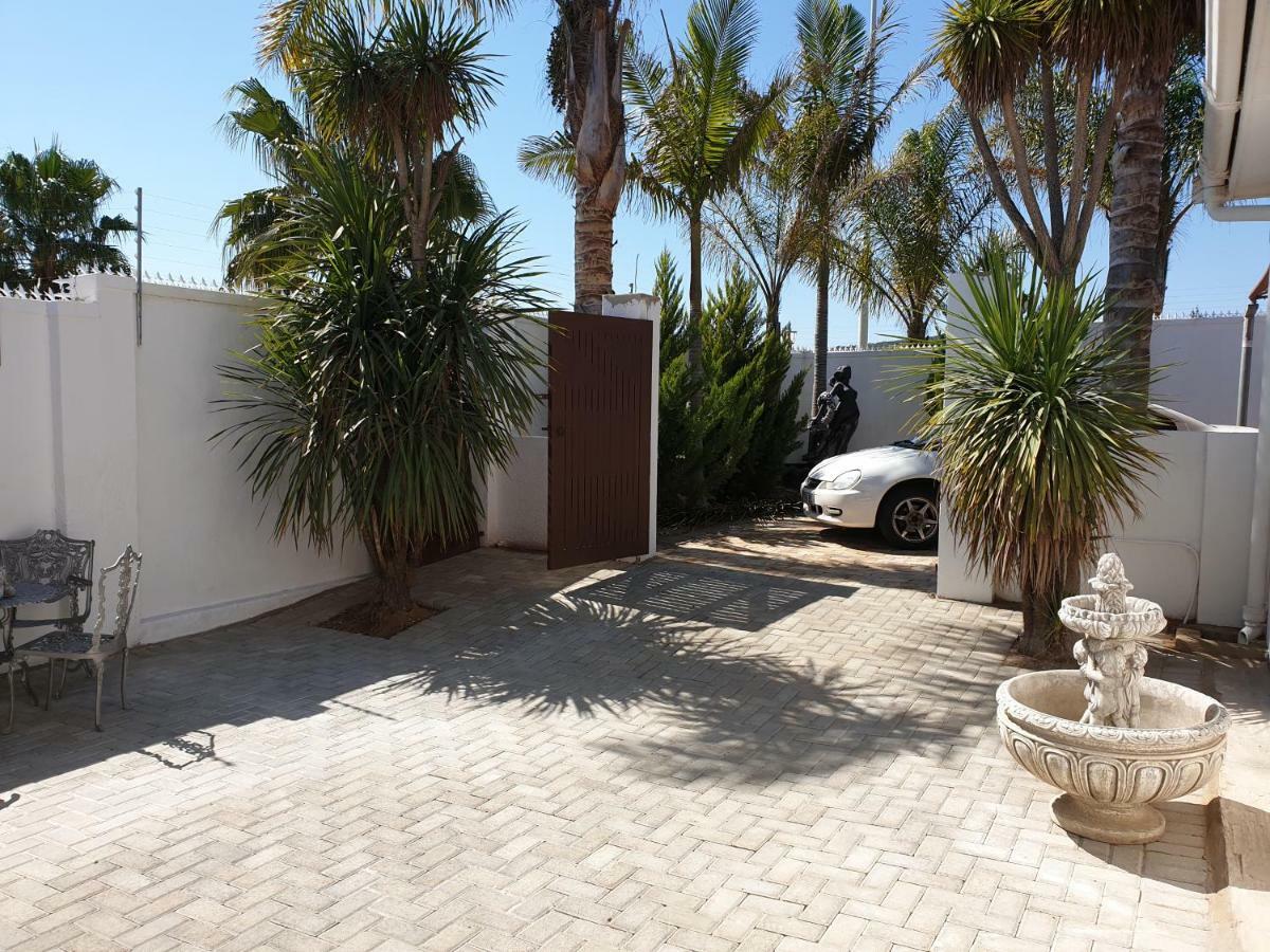 Pongola Road Self Catering Accommodation Uitenhage Екстер'єр фото