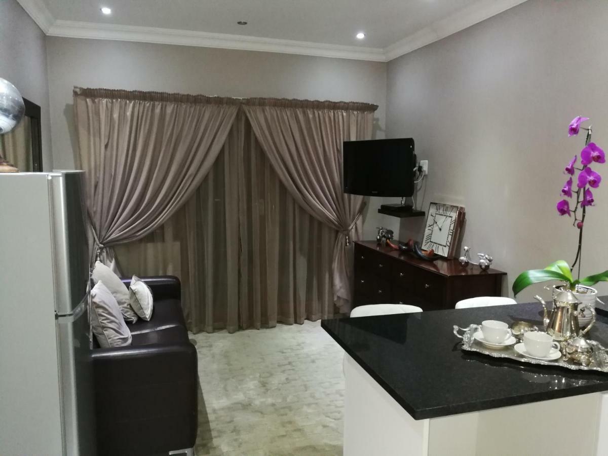 Pongola Road Self Catering Accommodation Uitenhage Екстер'єр фото