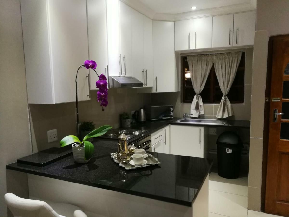 Pongola Road Self Catering Accommodation Uitenhage Екстер'єр фото