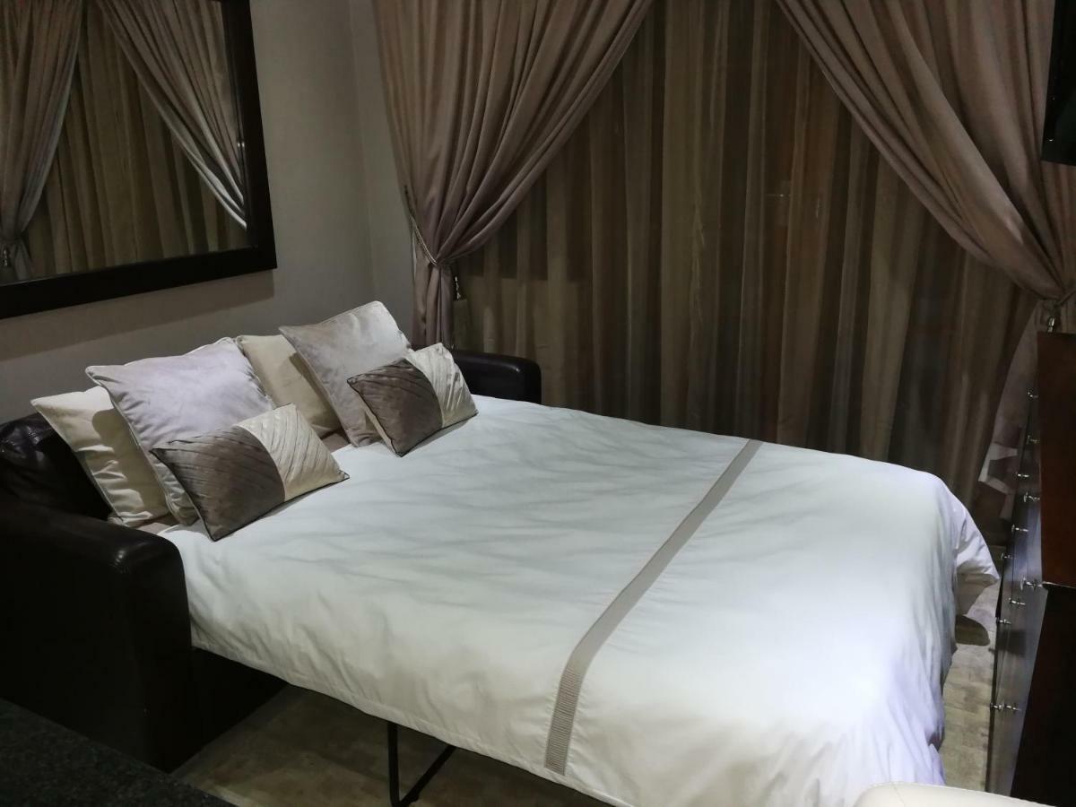 Pongola Road Self Catering Accommodation Uitenhage Екстер'єр фото