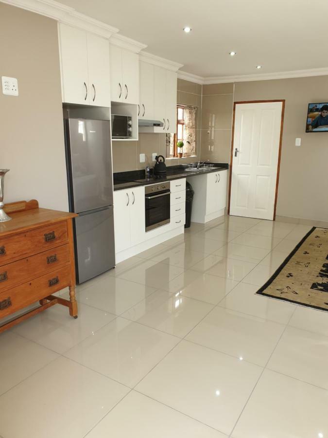 Pongola Road Self Catering Accommodation Uitenhage Екстер'єр фото